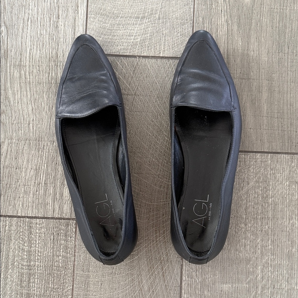 AGL Women's Elegant Black Flats